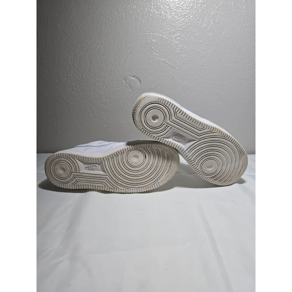 Nike Air Force 1 '07 Low Triple White Women's Size 8.5 (DD8959-100) [3S]